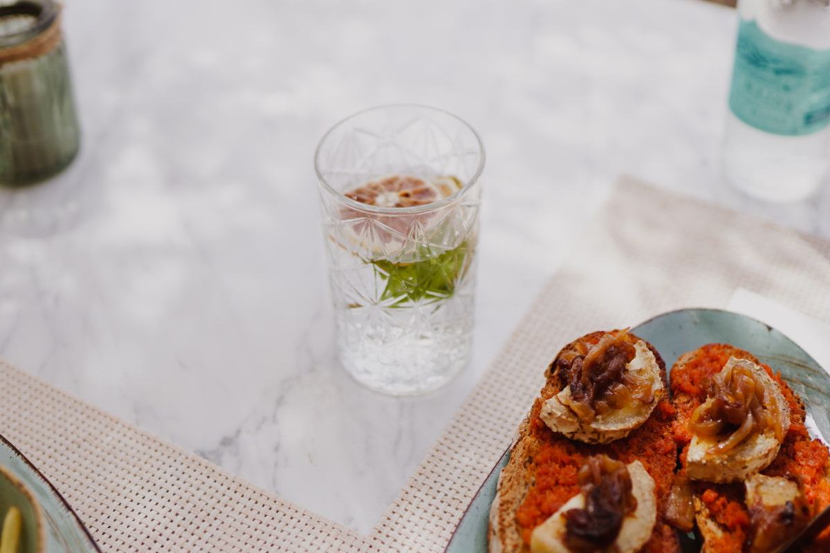 Tostadas con coctel