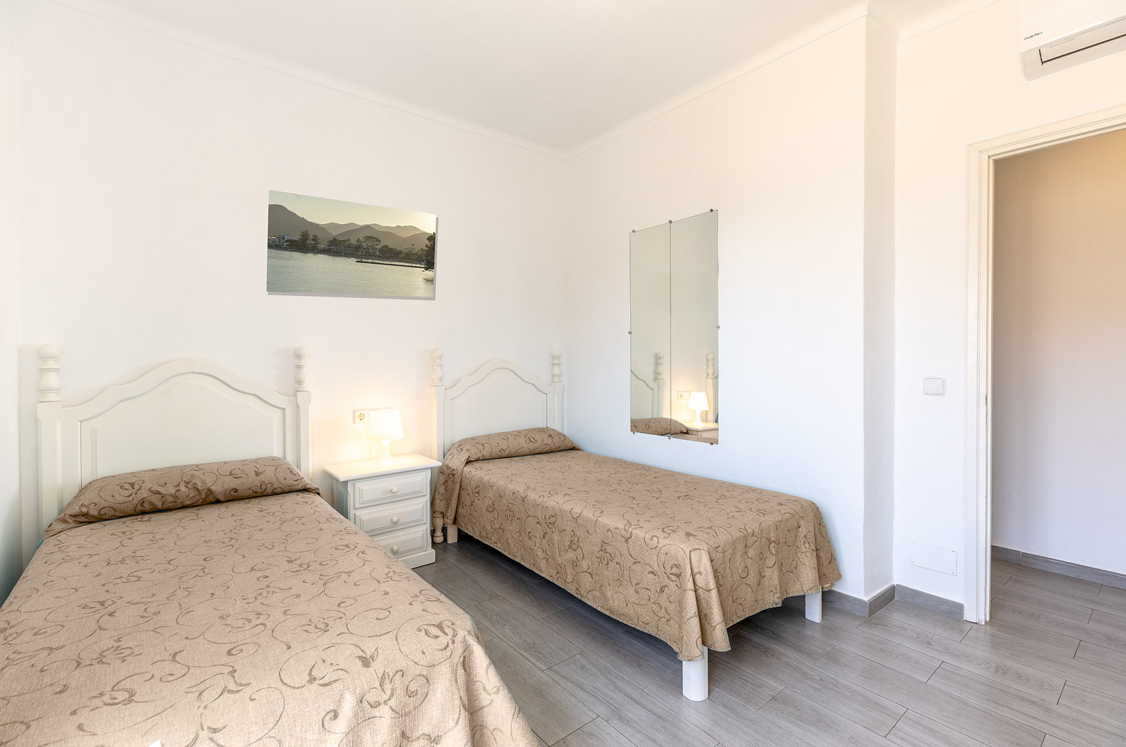 Habitación con camas individuales